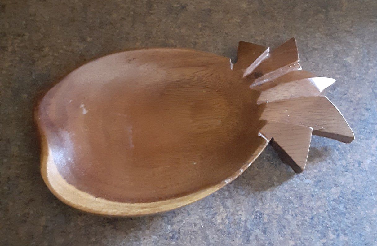 Decorative Wooden Pineapple Serving Plate