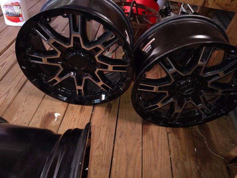 Level 8 20 Inch Rims