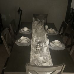 Dining Room Table 