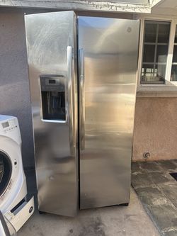 GE Side-By-Side Refrigerator with External Ice & Water Dispenser - Stainless Steel
