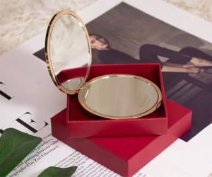 GG gold pocket mirror