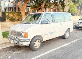 GMC safari clean title