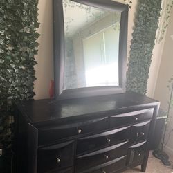 Large Black Oak Dresser & Nightstand Set W Mirror