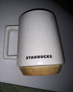 Starbucks Abbey Ceramic Coffee Mug with Wooden Base 2017 16 oz. RARE