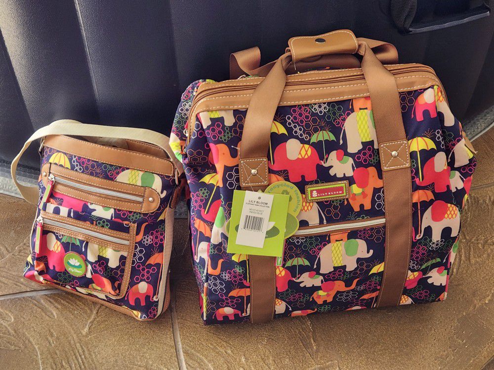 Ready to get away with my personalized @lilyandbean luggage