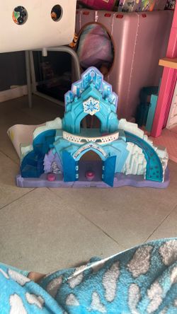 Little People Frozen Play House toy
