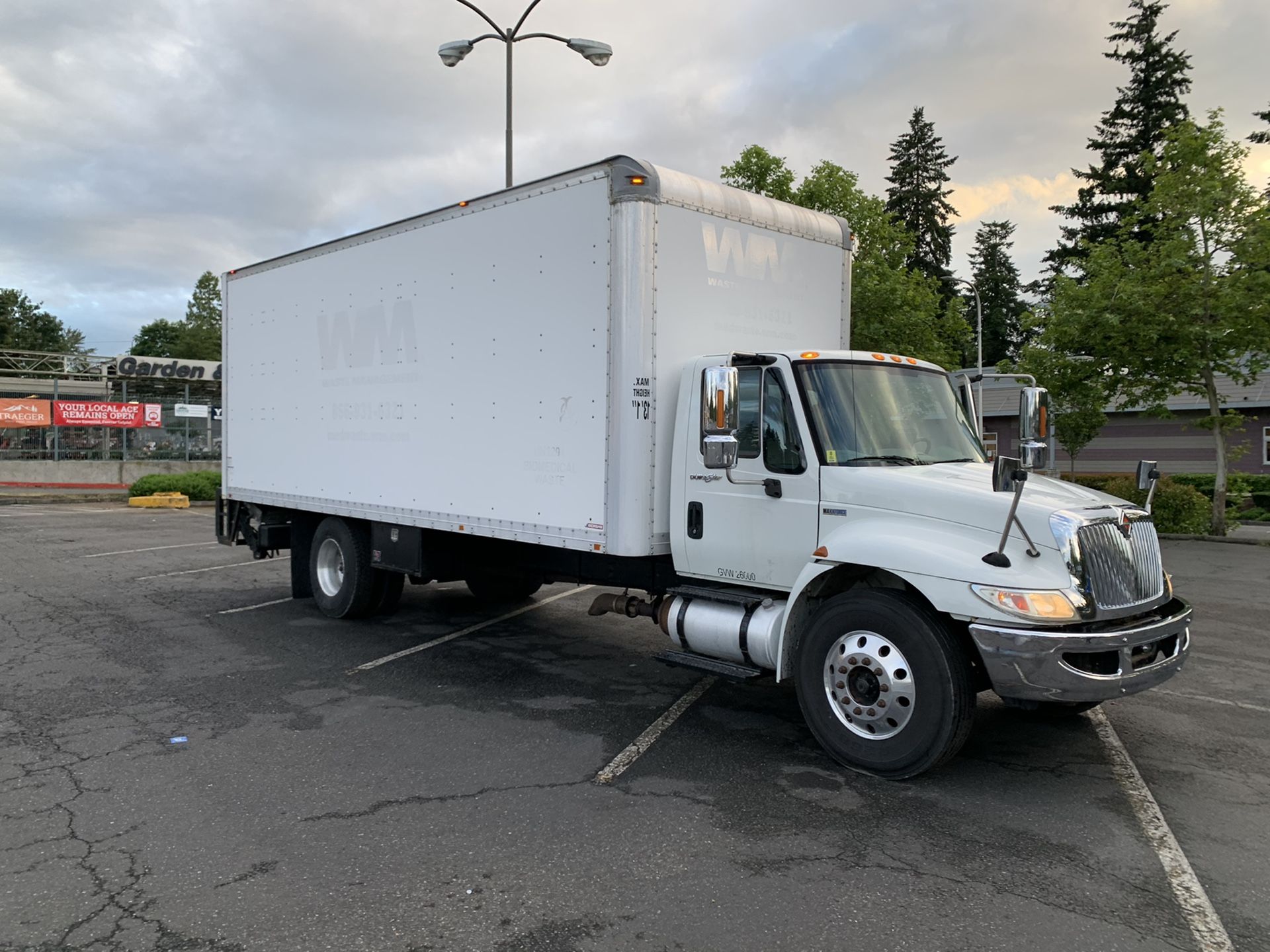 26’ INTERNATIONAL 4000 26’ BOX TRUCK for Sale in Renton, WA OfferUp