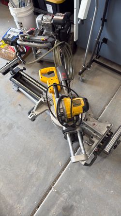DeWalt double compound miter, DW718