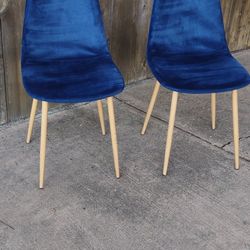Set of 2 Blue Suede Velvet Chairs