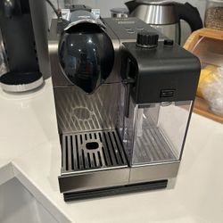 Nespresso Delonghi Original + Espresso Pods!