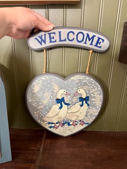 Wooden Heart Welcome Sign with Geese