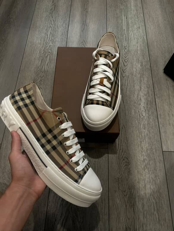 Burberry Shoes