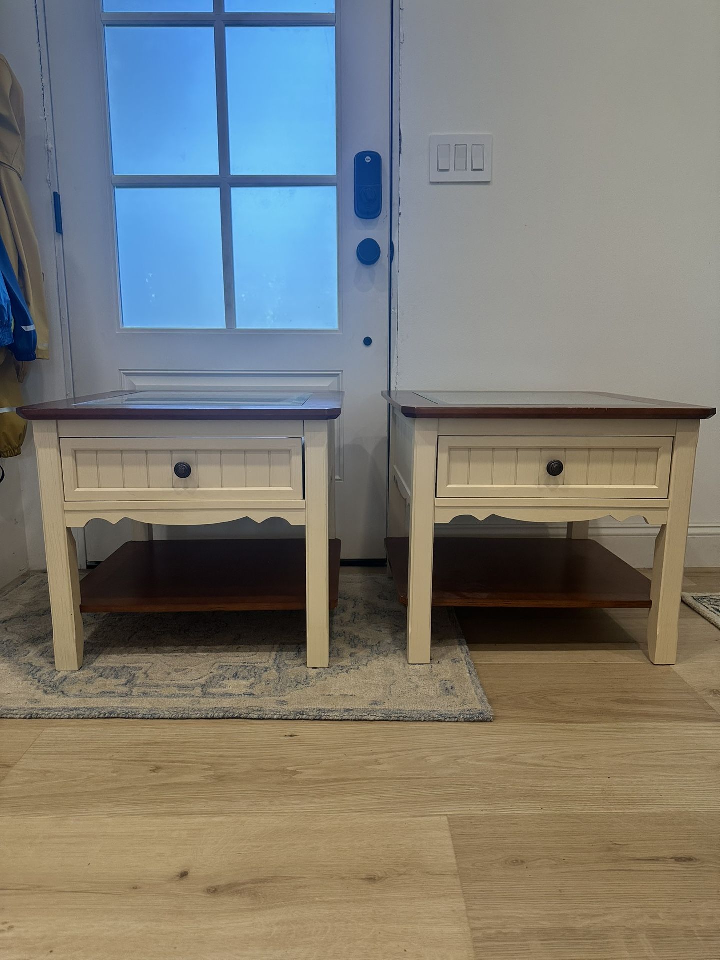 Display Side Tables