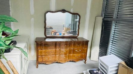 Clothing Dresser with Mirror