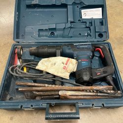 Bosch rh540m SDS-max Combination Rotary Hammer