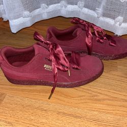 Puma Suede Burgundy Red Shoes size7