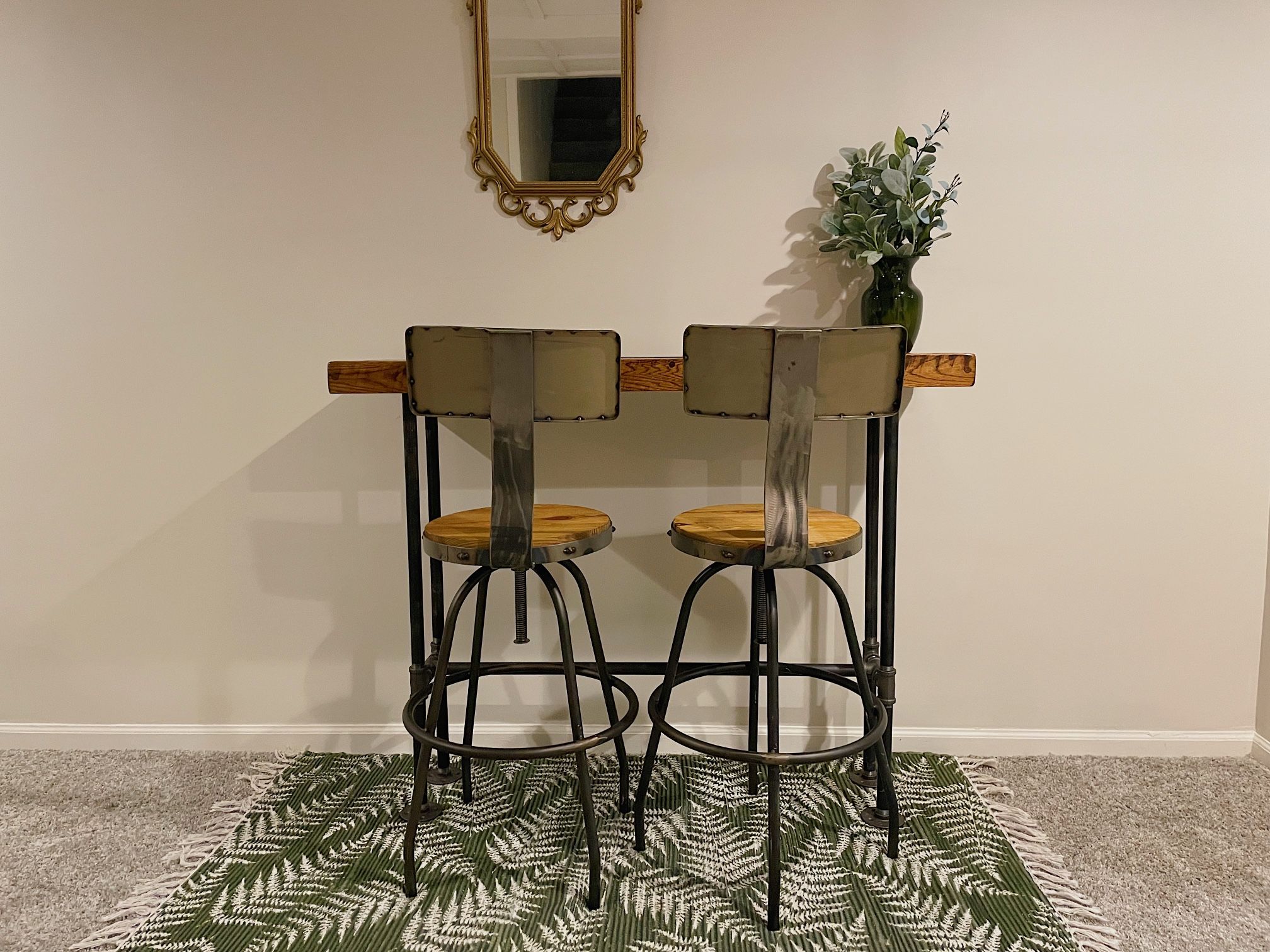 Bar Table & Bar Stools