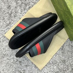 Gucci slides size 8us 41eur 