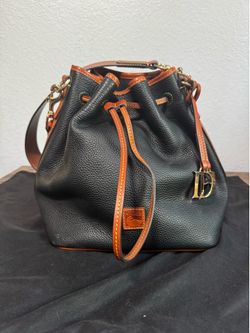 Authentic Dooney & Bourke Black Pebbled Leather Drawstring Bucket Bag Crossbody Purse EUC
