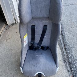 Clek Foonf car seat