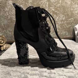 women's high-heeled boots