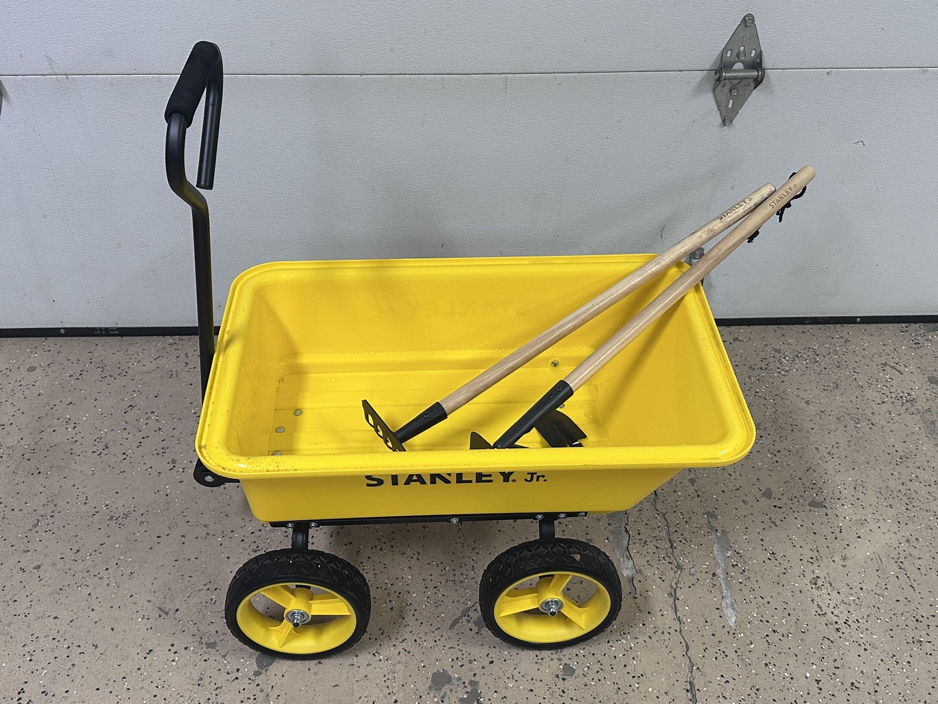 Stanley Jr Wagon Garden Set