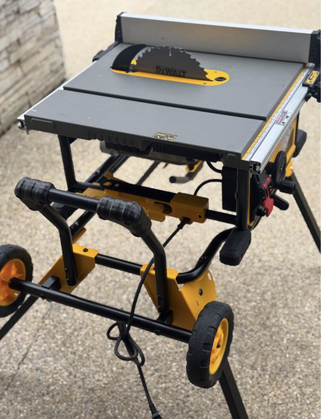 DEWALT 15 Amp Corded 10 in. Job Site Table Saw with Rolling Stand