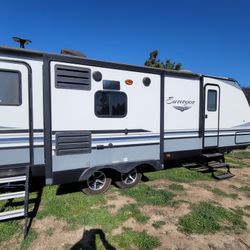 2018 Forest River surveyor 265rlds