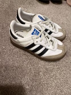 Adidas toddler shoes size 8