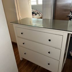 Ikea 3 drawer dresser