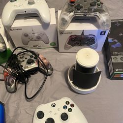 Xbox Controllers And Mic