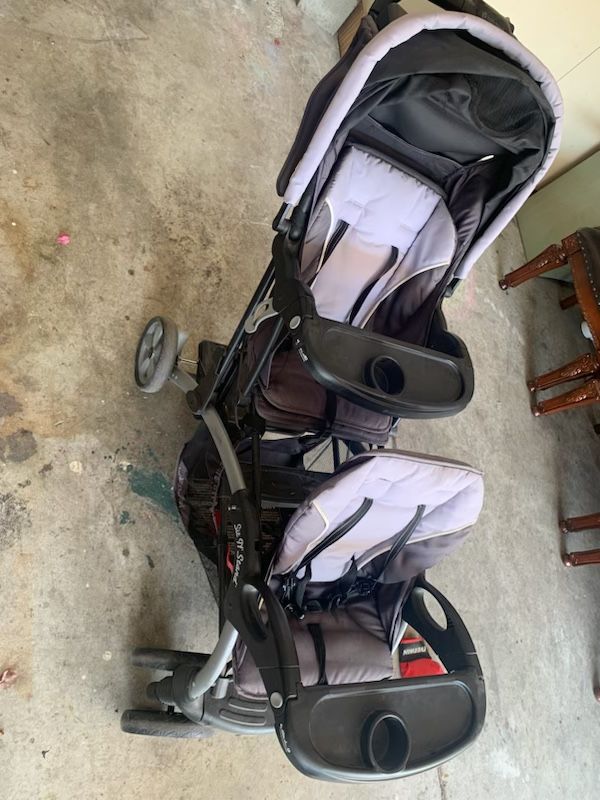 Double Stroller sit and stand