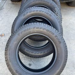 Set of 4 Bfgoodrich Trail Terrain T/A 235/65/17 ( 104 H ) with excellent tread 