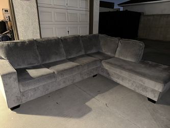 Ashley’s Sectional
