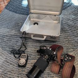 Nikon FM 35mm Film Camera With Vivitar Auto 70-210mm Lens 
