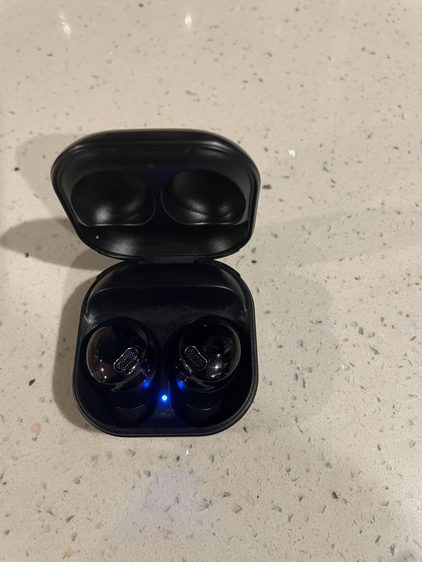 JBL bluetooth earphones sound goodI