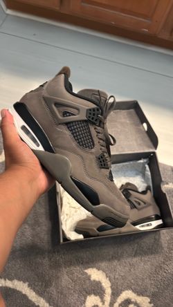 Used Nike Jordan 4 “ cave stone” size 9.5 men’s