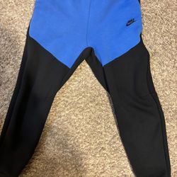 nike tech sweatpants 