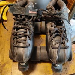 Roller Derby Roller Skates And Helmet 