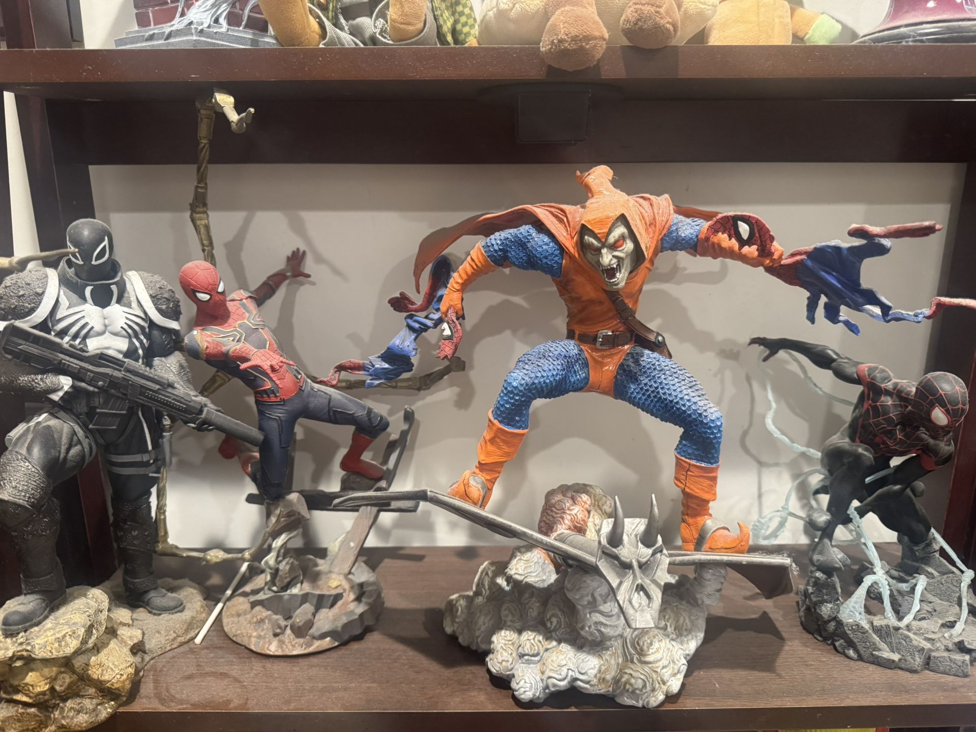 Diamond Select Spider Man Statues