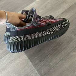 Yeezy Men Size9