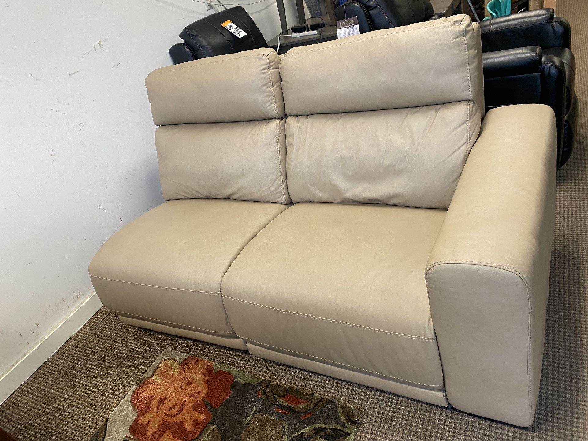 NEW BEIGE LEATHER 2 PIECE “PARTIAL” POWER