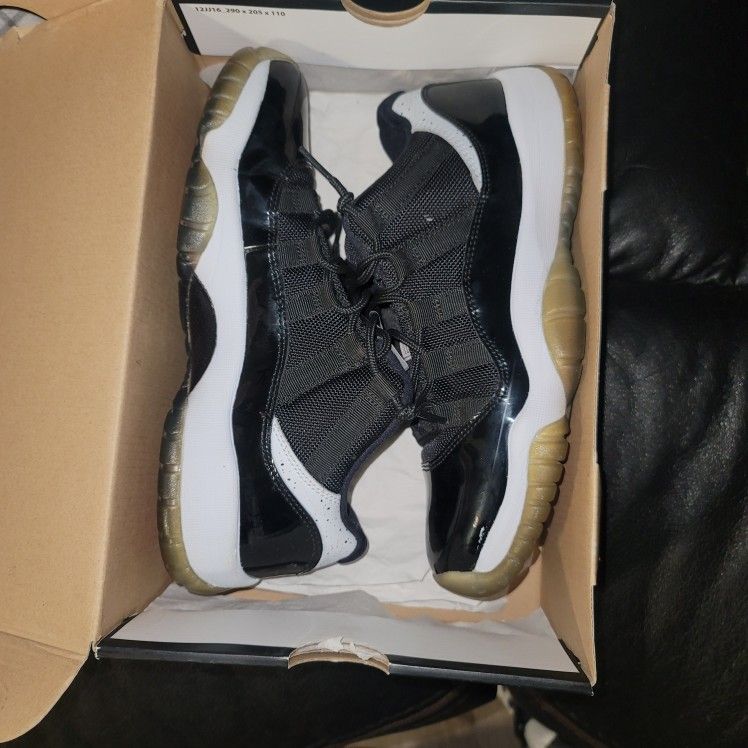 Jordan 11 Infared
