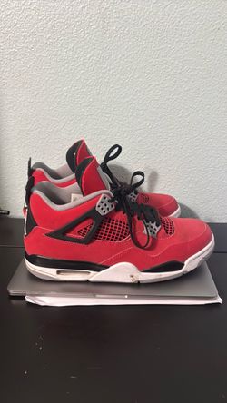 Air Jordan 4 Retro Toro Bravo Sneakers