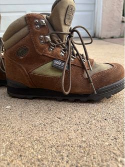 Vasque Gore•Tex hiking boots
