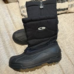 Men’s Snow Boots Size 8