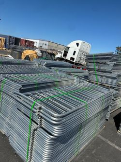 Security barricades & Chain Link Panels & rolls