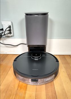 Deebot T8+ vacuum and mopping drone