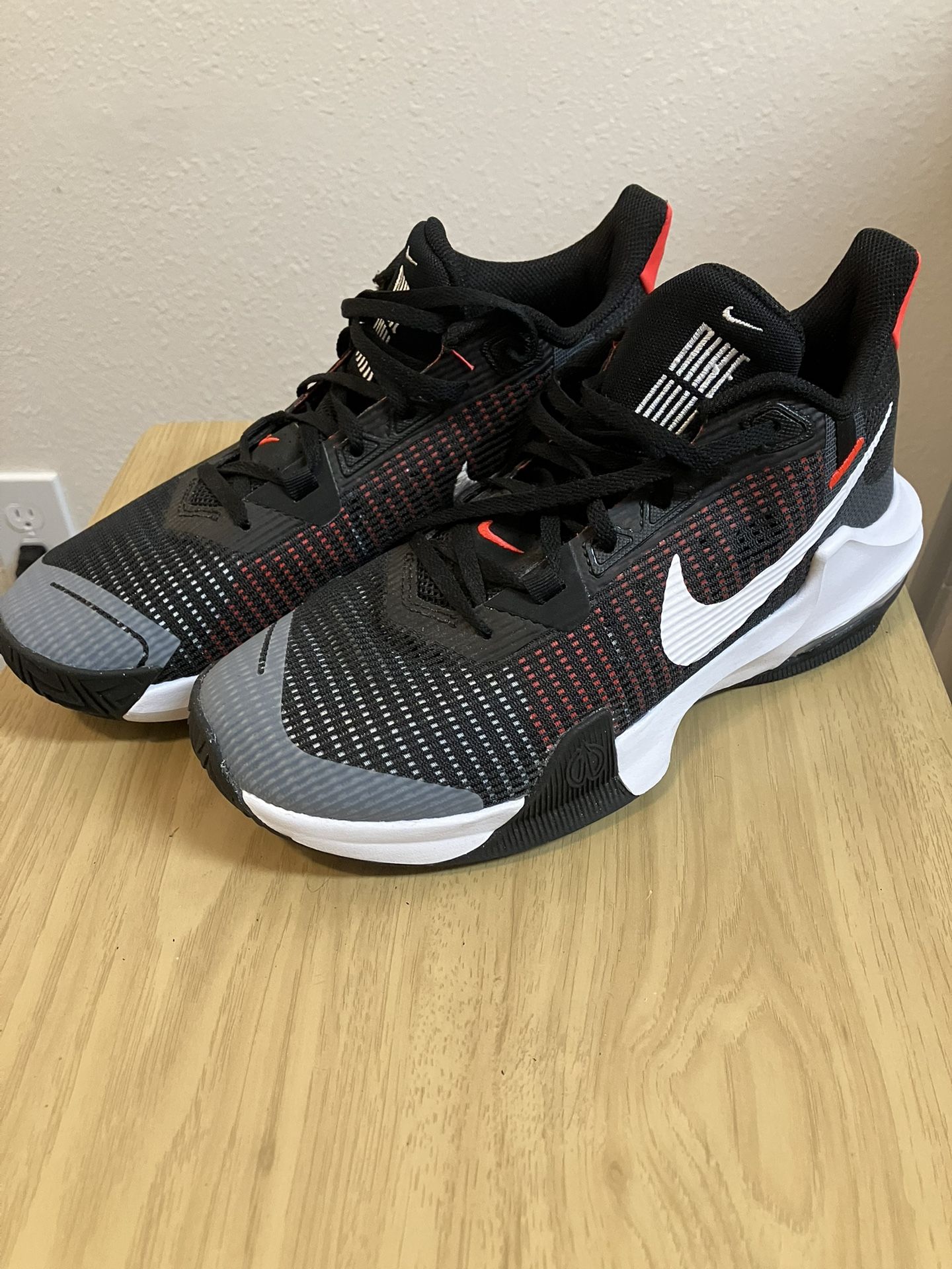 Men’s Nike Basketball Shoes Size9