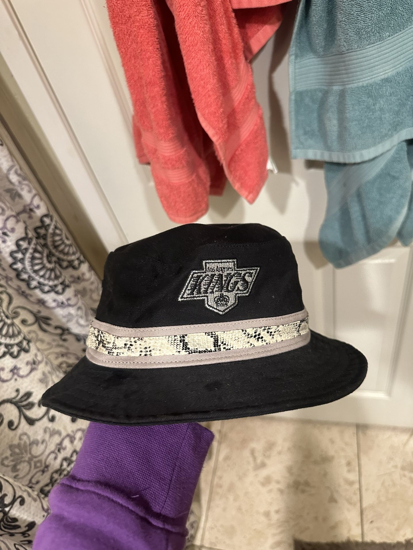 Los Angeles Kings Bucket Hat